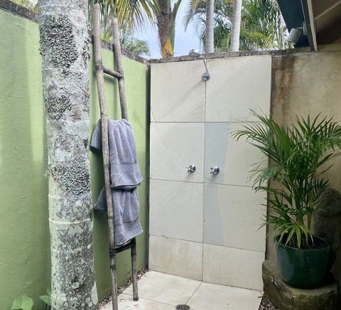 Four Winds Luxury Villas Byron Bay - Sunshine Coast Tourism 1