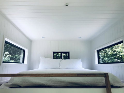 Francisco D'Anconia Tiny House - Holiday Sunshine Coast 3