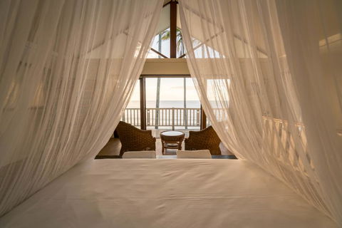 Frangipani Beach House - Newell Beach - Sunshine Coast Tourism 1