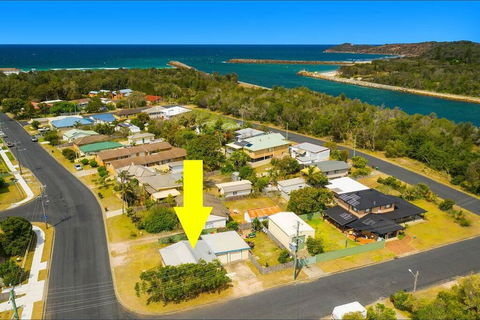 Frangipani Cottage - Sunshine Coast Tourism 1