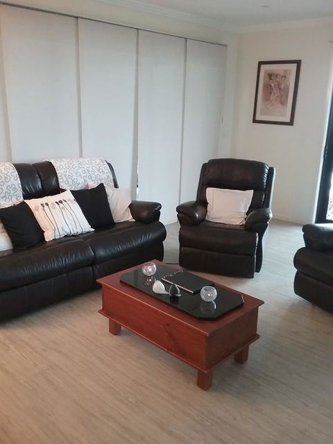 Fraser Views Bed And Breakfast - Sunshine Coast Tourism 3