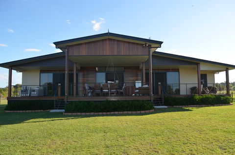 Fraser Views Bed And Breakfast - Sunshine Coast Tourism 0