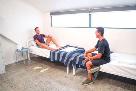Freedom Hostels Cairns - Sunshine Coast Tourism 1