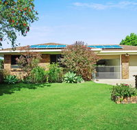 Freshly revovated Dog Friendly House walking distance to Waterfront - Holiday Sunshine Coast