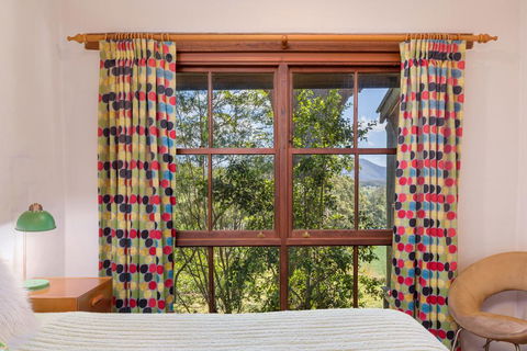 Orara Glen Pty Ltd- Friday Creek Retreat - Holiday Sunshine Coast 2