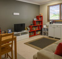 Friends at McLaren Vale - Sunshine Coast Tourism
