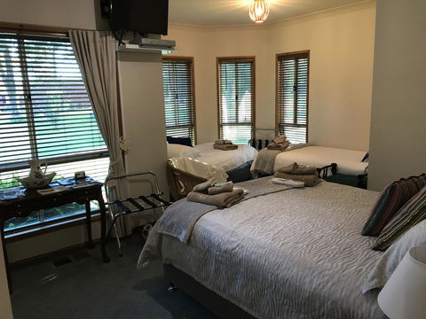 Fullcircle Farm - Sunshine Coast Tourism 3