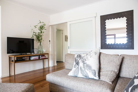 Furmston House & Studio - Sunshine Coast Tourism 1