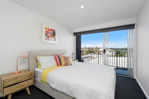 G149 - Apt 1 - Holiday Sunshine Coast 1