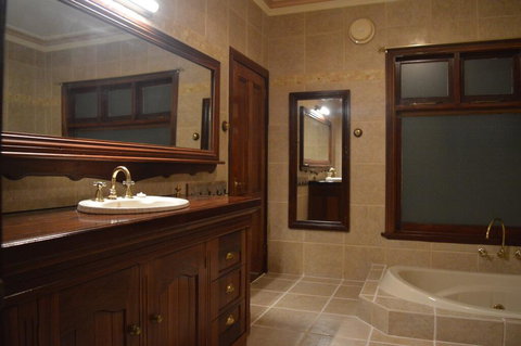 Gargoyle Lodge - Holiday Sunshine Coast 2