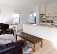 Gawler Townhouse 1 Bedroom - Holiday Sunshine Coast