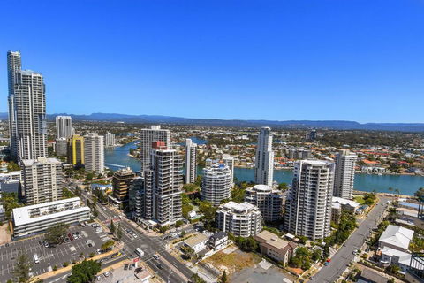 GCR Crown Towers Resort Private Apartment - Holiday Sunshine Coast 2