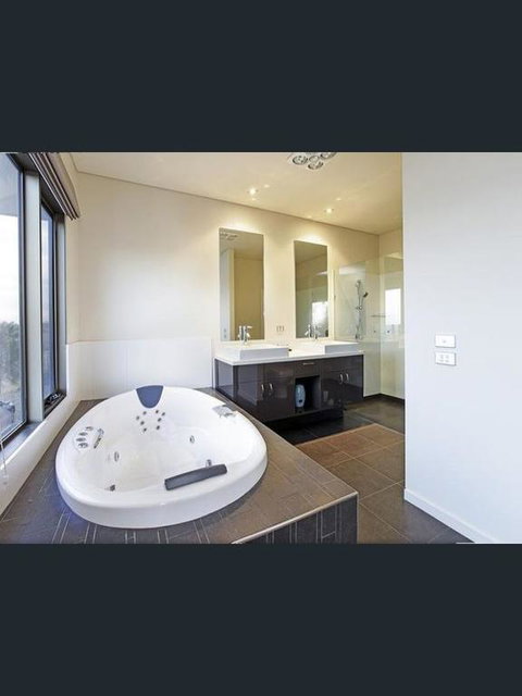 Geelong Melbourne Hakka Hostel - Sunshine Coast Tourism 3