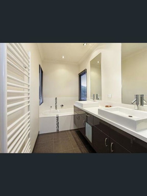 Geelong Melbourne Hakka Hostel - Sunshine Coast Tourism 1