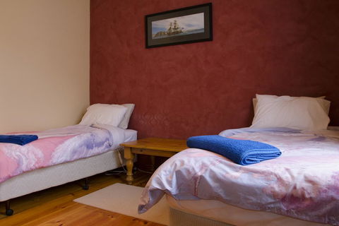 Gellibrand River Gallery Accommodation - Sunshine Coast Tourism 2