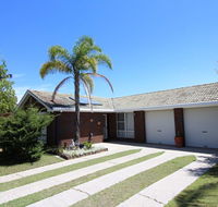 Gerry's Waterfront - Holiday Sunshine Coast