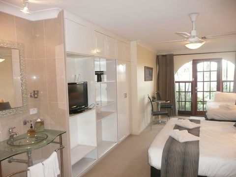 Getaway Inn Boutique Guest House - Sunshine Coast Tourism 0