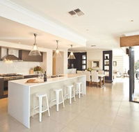 Getaway on Poplars - Comfortable and well-appointed - Holiday Sunshine Coast