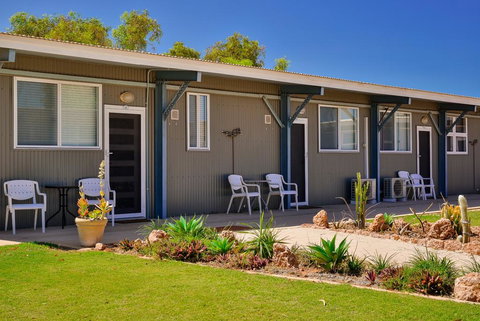 Getaway Villas Unit 38-1 - 1 Bedroom Disabled Friendly Accommodation - Holiday Sunshine Coast 3