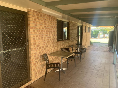 Gin Gin Budget Accommodation - Sunshine Coast Tourism 1