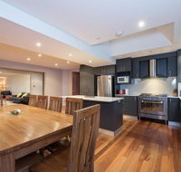 Gippsland Twelve-Spacious and Central with off street parking - Holiday Sunshine Coast
