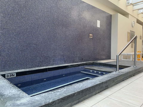 GLENELG Five Stars - Holiday Sunshine Coast 2