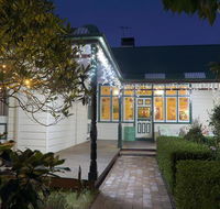Glenella Guesthouse - Sunshine Coast Tourism