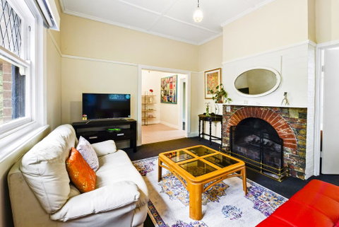 GlenIris Beautiful 6BedderFamily House+2Bath+Pool - Sunshine Coast Tourism 2