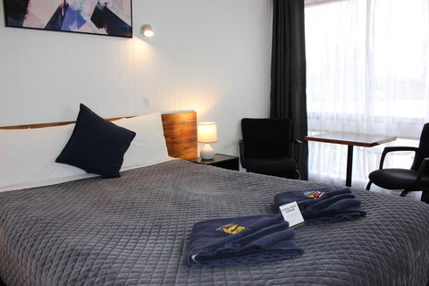 Glynlea Motel - Sunshine Coast Tourism 1