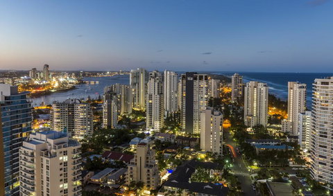 Gold Coast Amor'e Luxury Sub Penthouse - Holiday Sunshine Coast 2