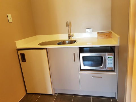 Golden Age Motor Inn - Sunshine Coast Tourism 2
