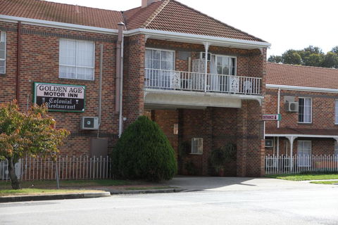 Golden Age Motor Inn - Sunshine Coast Tourism 0