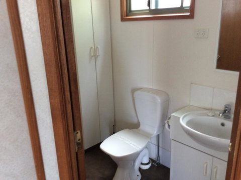 Golden Country Motel And Caravan Park - Sunshine Coast Tourism 2
