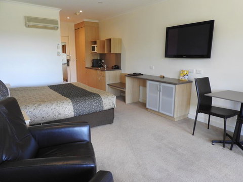 Golden Heritage Accommodation - Holiday Sunshine Coast 3