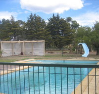 Golden Hills Motel - Sunshine Coast Tourism