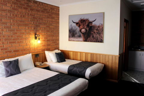 Golden River Motor Inn - Holiday Sunshine Coast 2