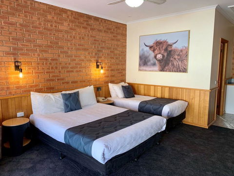 Golden River Motor Inn - Holiday Sunshine Coast 0