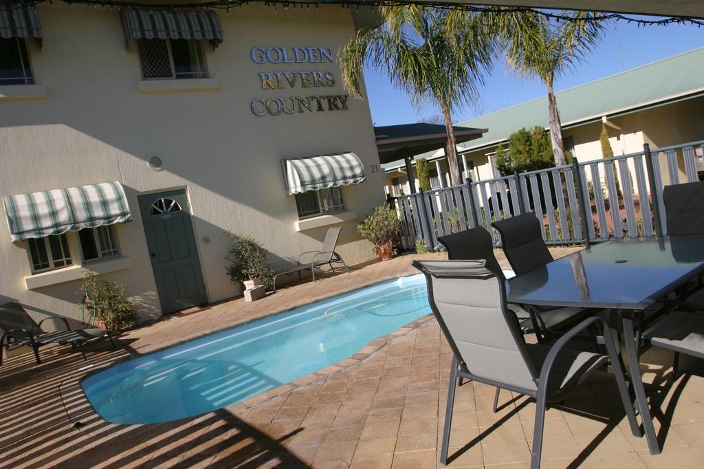 Lockhart NSW Holiday Sunshine Coast
