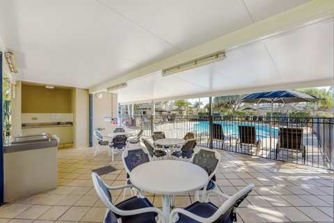 Golden Riviera Absolute Beachfront Resort - Sunshine Coast Tourism 1