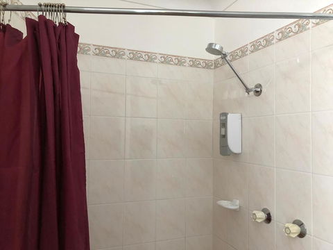Goulburn Motor Inn - Sunshine Coast Tourism 3