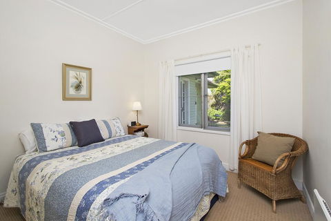 GOWAN ROSS COTTAGE - Holiday Sunshine Coast 3