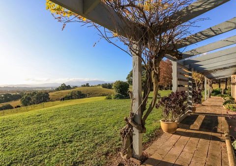 GRACEDALE HILLS HOMESTEAD - Holiday Sunshine Coast 0