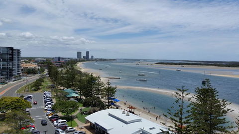 Grand Hotel Apartments Gold Coast By Owner - Sunshine Coast Tourism 0