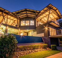 GRAND LUXURY MANSION WITH POOL 2 BUGGIES AND FABULOUS OCEAN VIEWS - Holiday Sunshine Coast