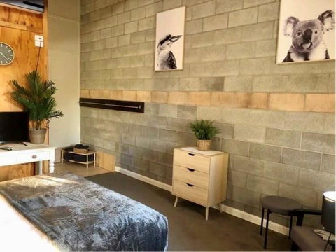 Granite Belt Cabins - Sunshine Coast Tourism 2