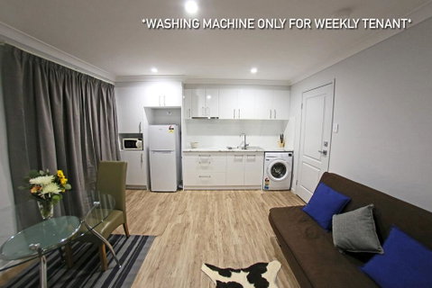 Granny Flat Next To Golf Course - Sunshine Coast Tourism 2