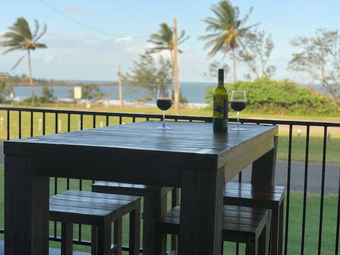 Grasstree Beachfront Shacks - Holiday Sunshine Coast 0