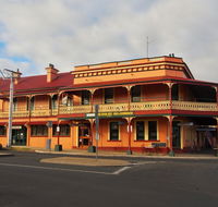 Great Central Hotel - Holiday Sunshine Coast
