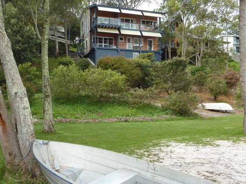 Green Point Lakehouse - Sunshine Coast Tourism 0