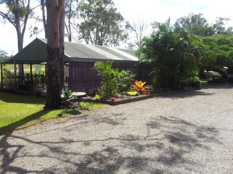 Greenacres Motel / Van Park - Holiday Sunshine Coast 2